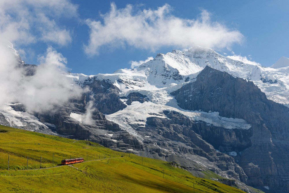 Alpentour-19.jpg - Diese Bahn fährt noch einmal nach oben.