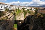 Ahhh! Ronda! Die Aussicht von der Brücke dort ist unvergleichlich in der Welt :)