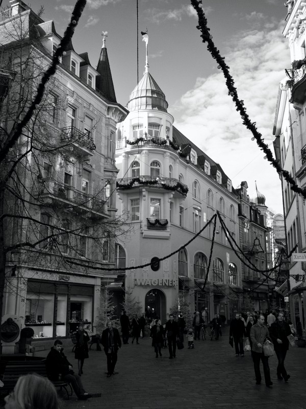 BadenBadenNov2009-07.jpg - Die Innenstadt bereitet sich auf Weihnachten vor.