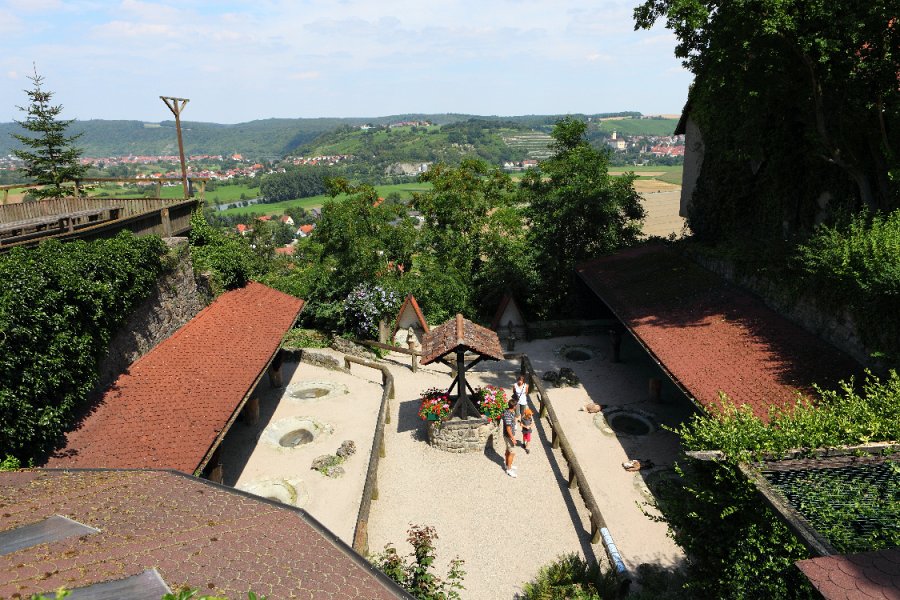 Guttenberg-082009-74.jpg - Der Geierhof.