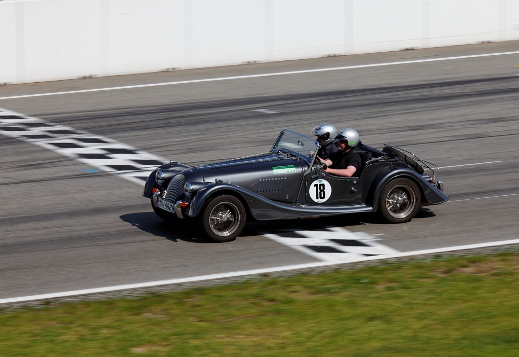 Hockenheim-0409-029.jpg - Ein Morgan. Ist er nicht wunderschön?