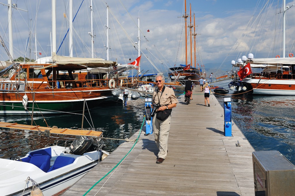 Kas-10-2009-065.jpg - Hier sind wir am Jachthafen von Fethiye angekommen.