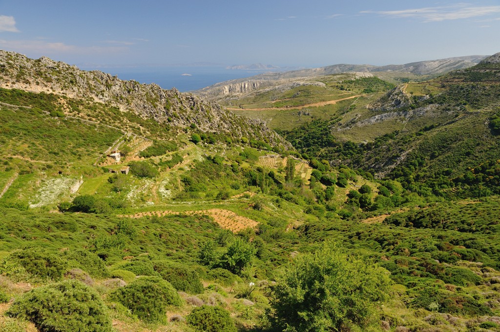 Kykladen-062009-062.jpg - Wir sind hier mitten im Nirgendwo, aber die Aussicht ist wirklich bemerkenswert.