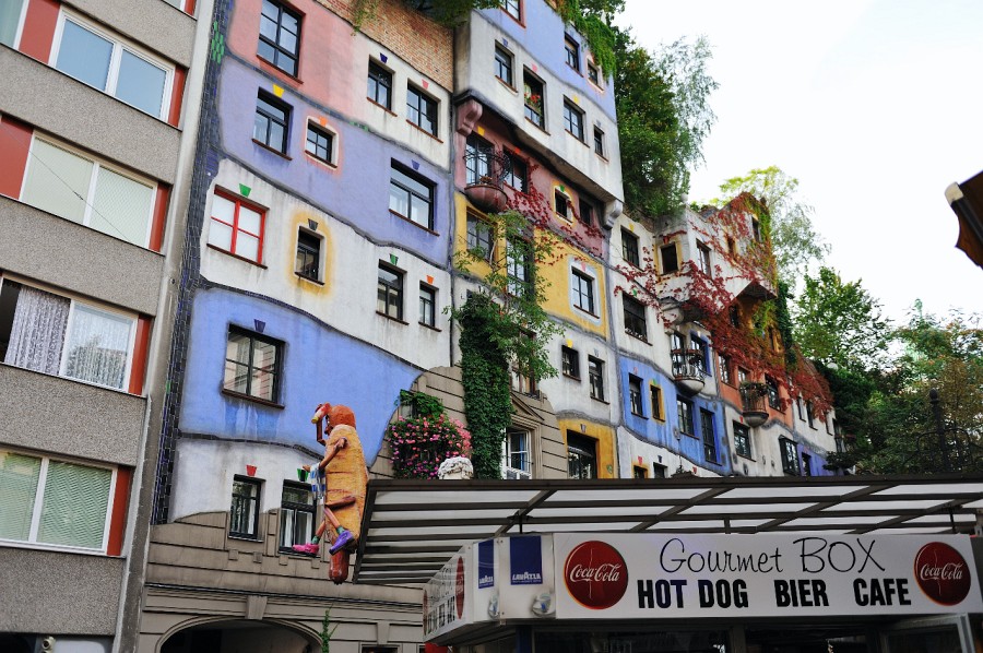 Wien-136.JPG - Genau! Jetzt haben wir es gefunden. Gleich hinter der Gourmet Box.