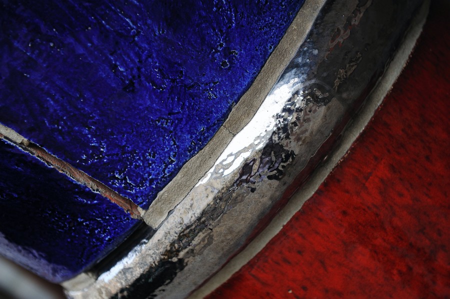 Wien-142.JPG - Details rot/blau.
