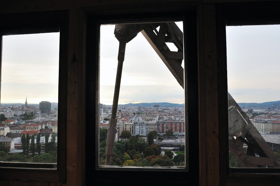 Wien-177.JPG - Blick aus der Gondel über Wien.